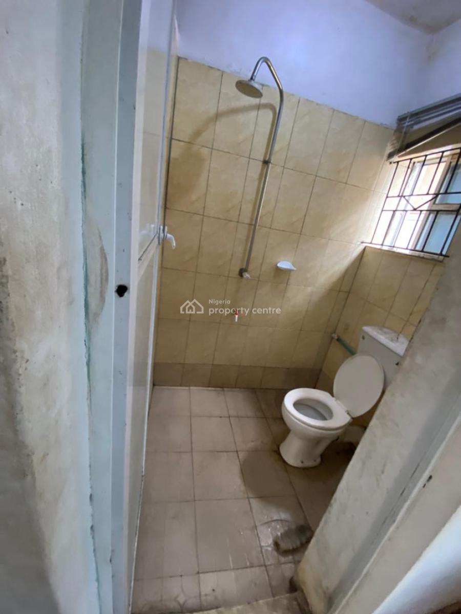 Lovely Self Contain, Akoka, Yaba, Lagos, Self Contain (single Rooms) for Rent