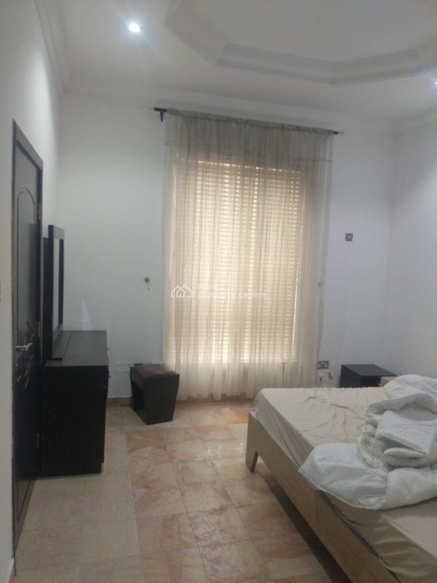 Unfurnished  Lovely 3-bedroom with a Bq, Mojisola Onikoyi Off Banana Island Road, Ikoyi, Lagos, Flat / Apartment for Rent