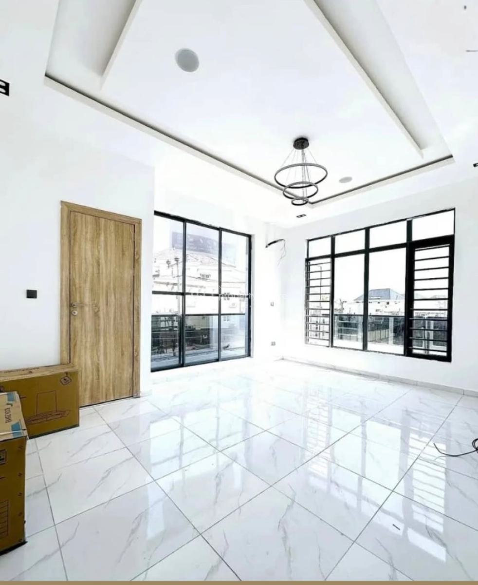 2 Bedroom Spacious Apartment with a Swimming Pool, Ologolo, Lekki, Lagos, Flat / Apartment for Sale