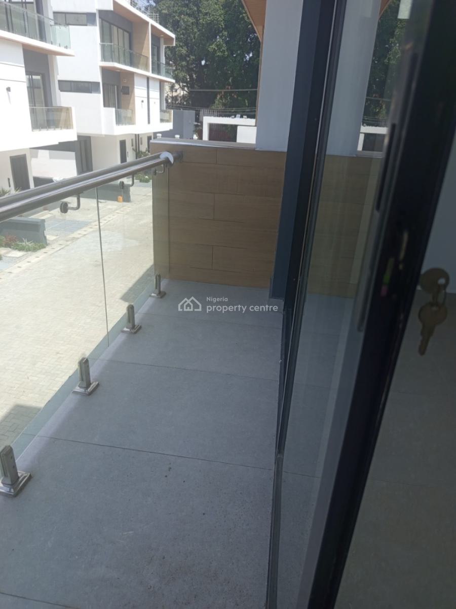 4 Bedroom Semi Detached Duplex with Penthouse and Swimming Pool, Off Gerrald, Old Ikoyi, Ikoyi, Lagos, Semi-detached Duplex for Rent
