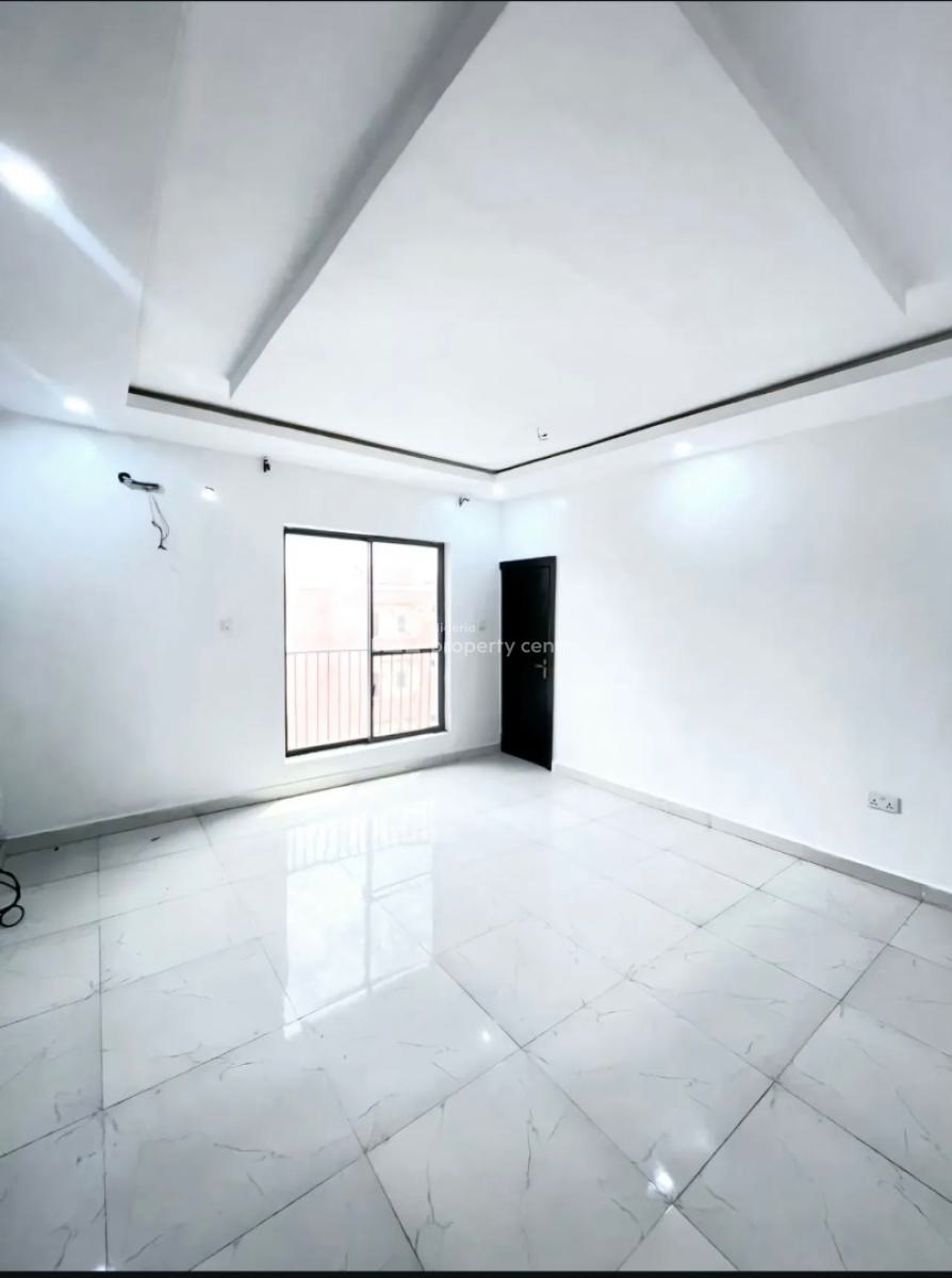 1 Bedroom Apartment in a Nice Neighborhood, Lekki Phase 1, Lekki, Lagos, Mini Flat (room and Parlour) for Sale