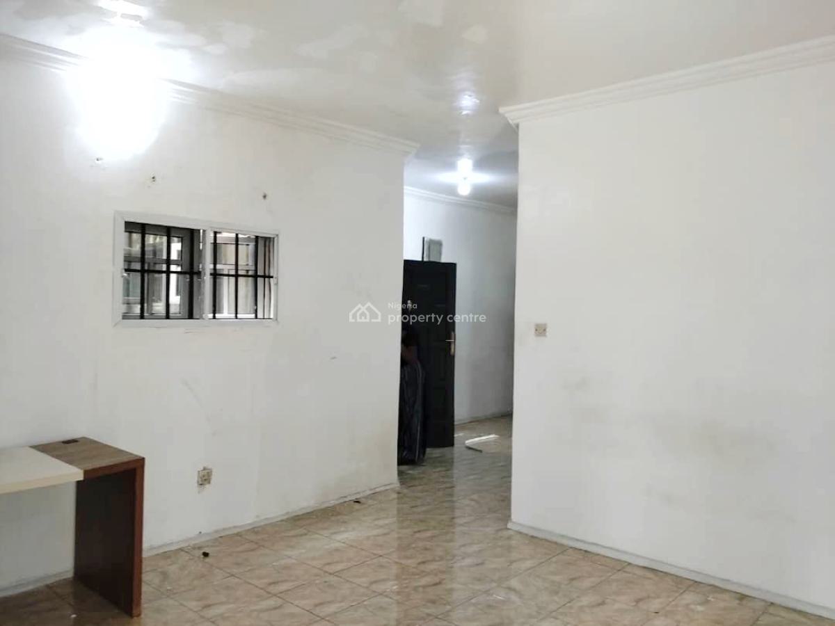 Luxury & Newly Renovated Spacious 2 Bedrooms Apartment, Gra Phase 1, Magodo, Lagos, Flat / Apartment for Rent