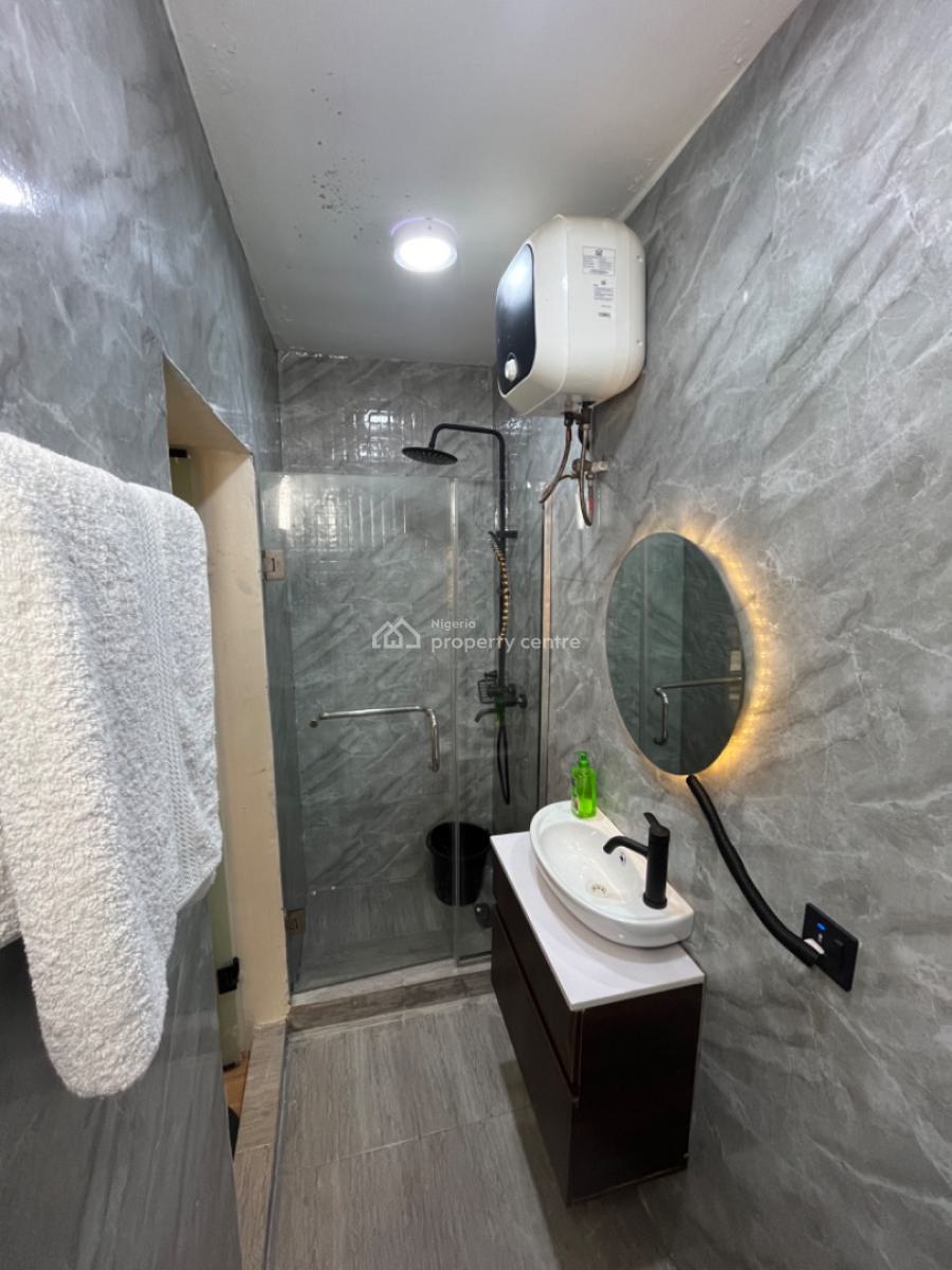 Luxury 2 Bedroom with Morden Facilities, 26 Fubara Dublin Green, Igbo Efon, Lekki, Lagos, Flat / Apartment Short Let