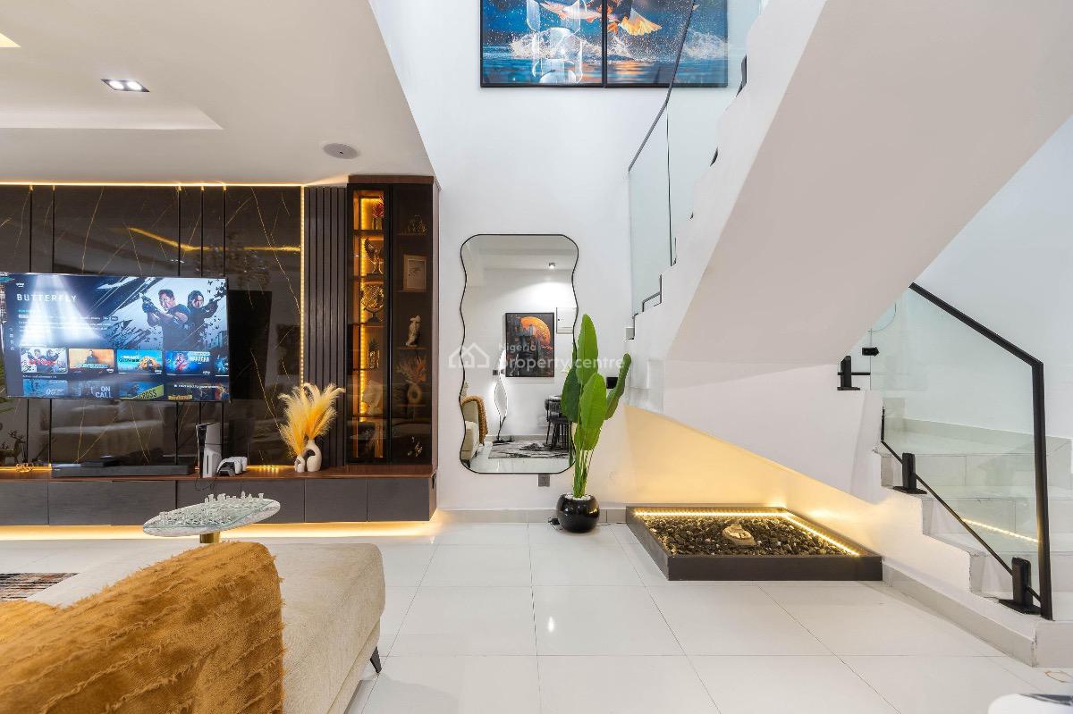 Brand New Luxury 2 Bedroom Maisonette!, Lekki Phase 1, Lekki, Lagos, Flat / Apartment Short Let