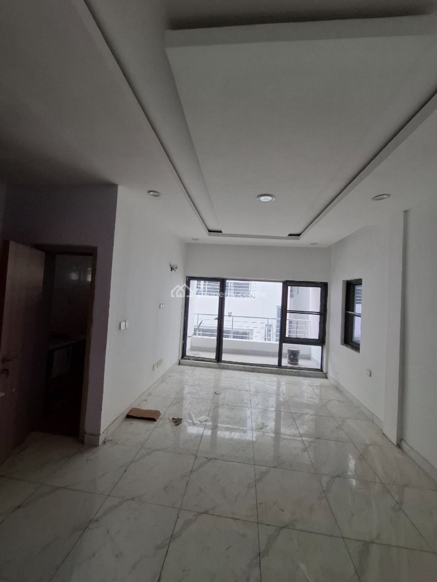 Stunning 4 Bedroom Terraced Duplex in a Secured Estate., Lekki Phase 1, Lekki, Lagos, Terraced Duplex for Sale