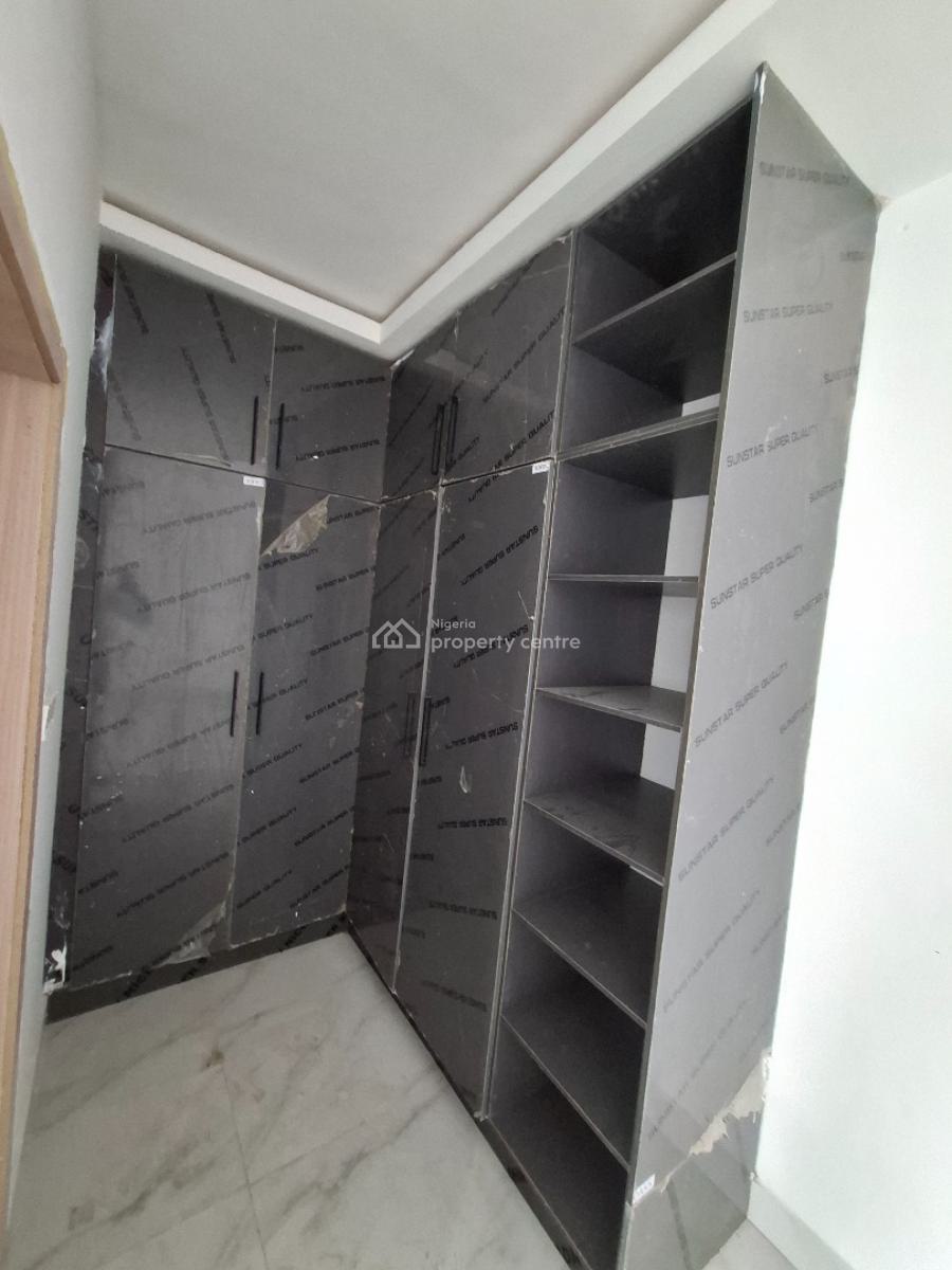 Stunning 4 Bedroom Terraced Duplex in a Secured Estate., Lekki Phase 1, Lekki, Lagos, Terraced Duplex for Sale