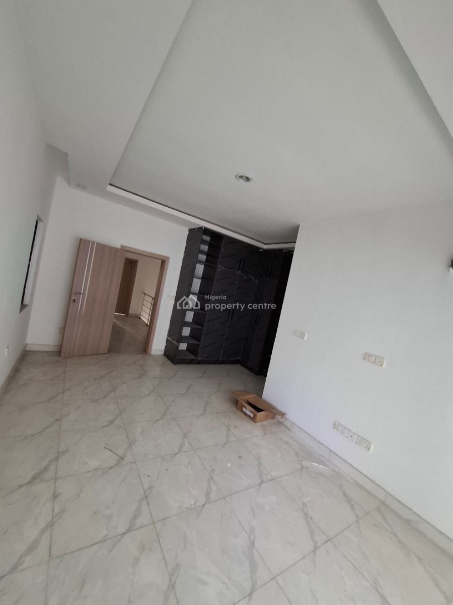 Stunning 4 Bedroom Terraced Duplex in a Secured Estate., Lekki Phase 1, Lekki, Lagos, Terraced Duplex for Sale