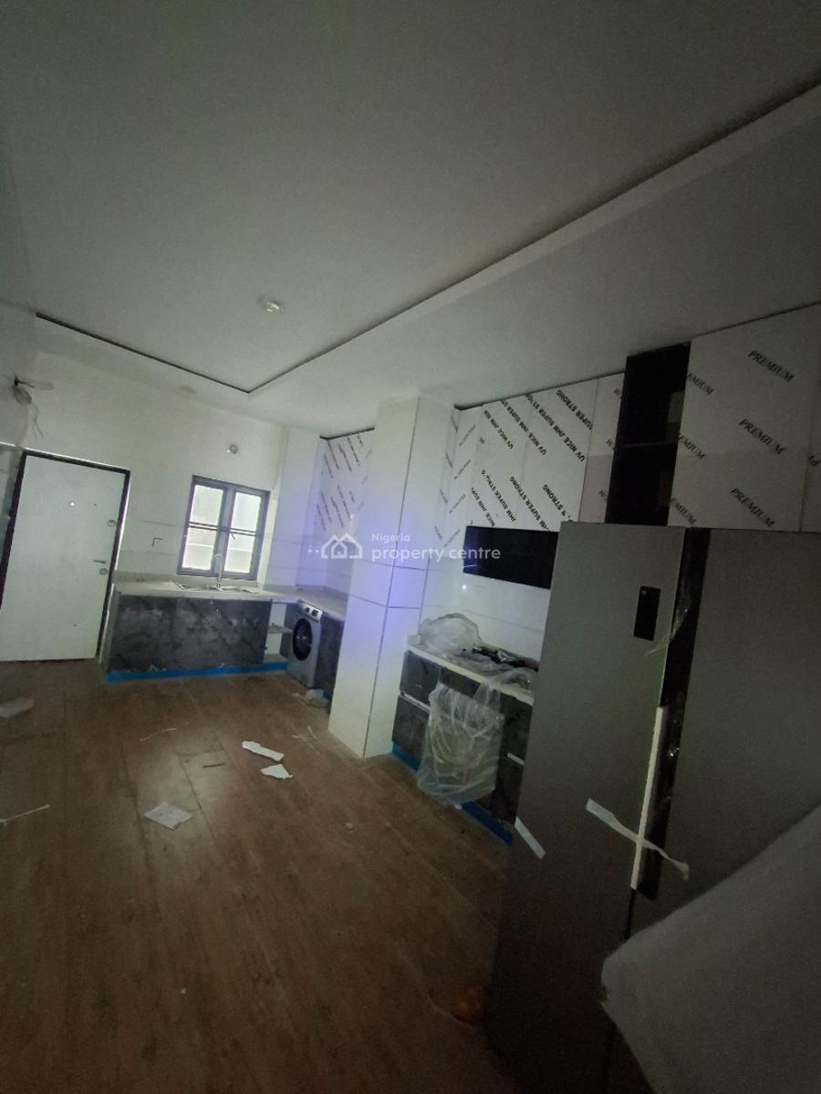 Stunning 4 Bedroom Terraced Duplex in a Secured Estate., Lekki Phase 1, Lekki, Lagos, Terraced Duplex for Sale