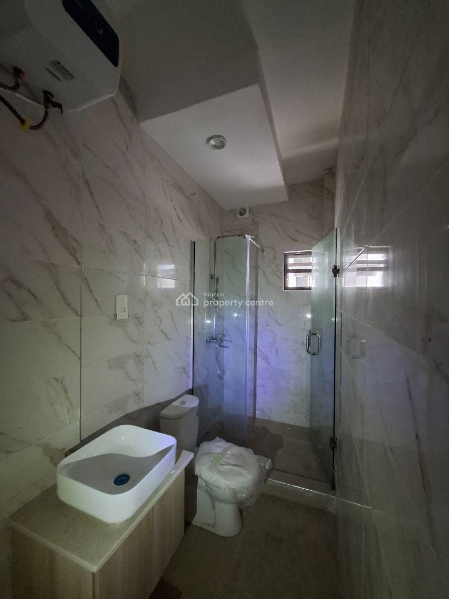 Stunning 4 Bedroom Terraced Duplex in a Secured Estate., Lekki Phase 1, Lekki, Lagos, Terraced Duplex for Sale