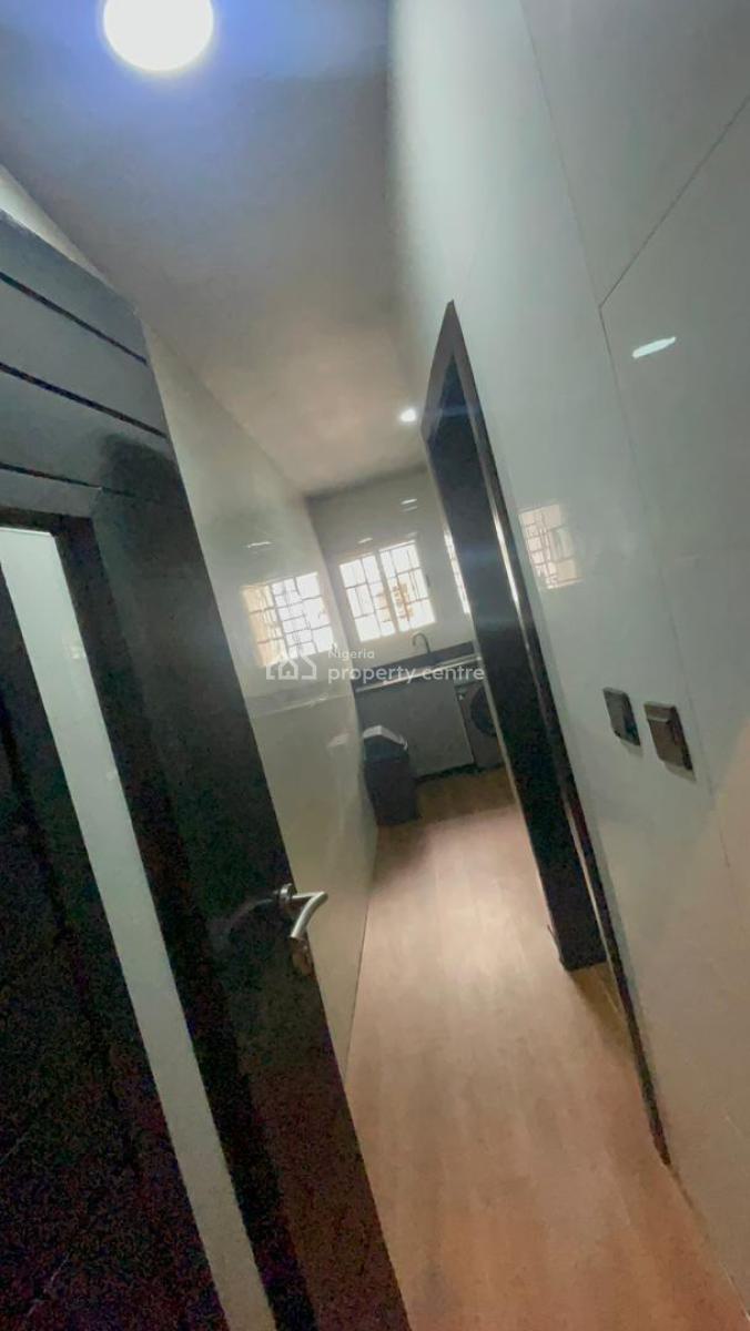 Fully Furnished and  Serviced 3-bedroom Apartment Without Bq, Lekki Phase 1, Lekki, Lagos, Flat / Apartment for Rent