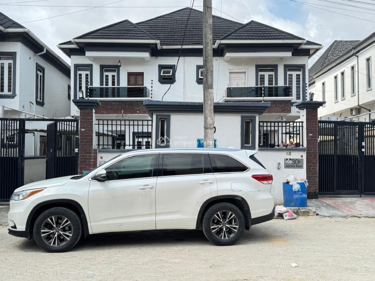 Privately Gated 4-bedroom Semi-detached Duplex in a Secure Estate., Ikota Gra, Ikota, Lekki, Lagos, Semi-detached Duplex for Rent