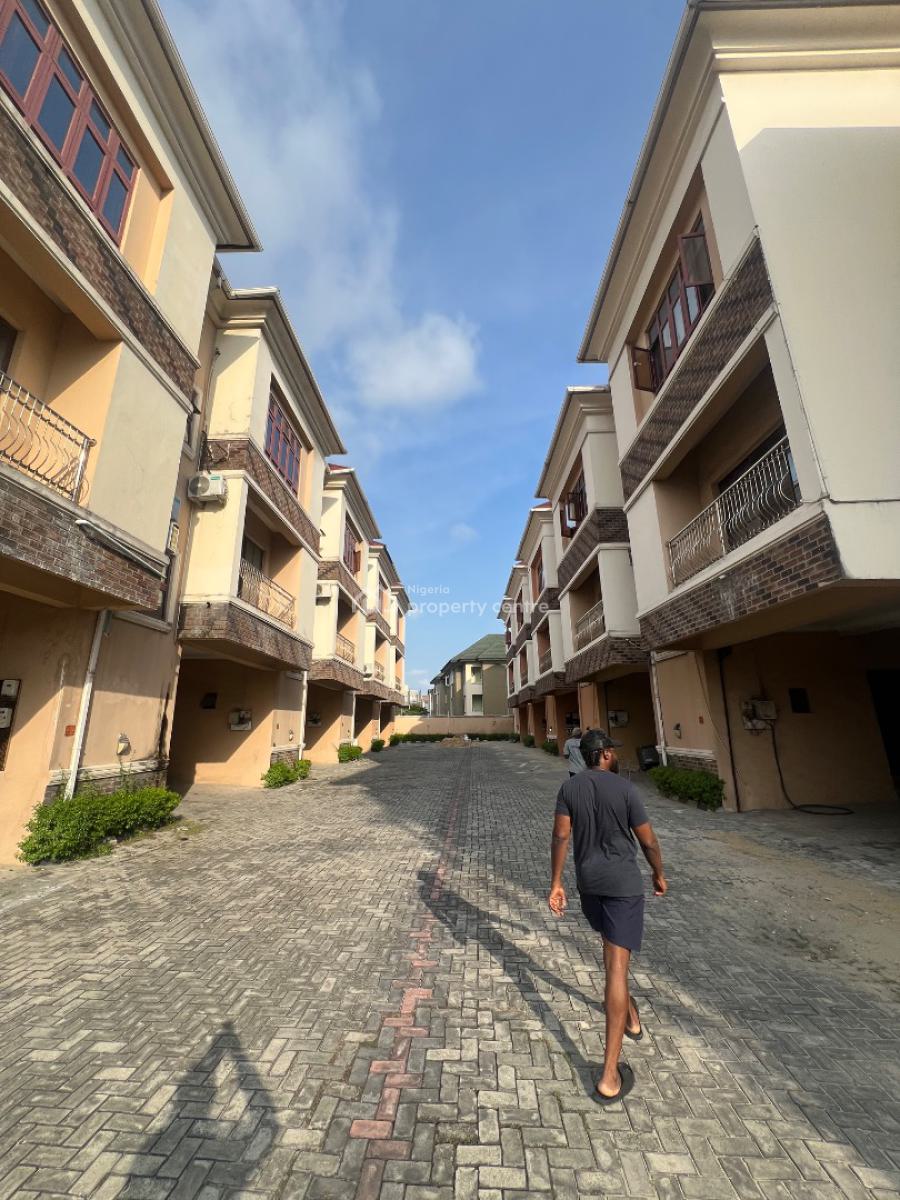 Standard and Spacious Miniflat with Balcony and Big Standard Kitchen, Osapa, Lekki, Lagos, Mini Flat (room and Parlour) for Rent