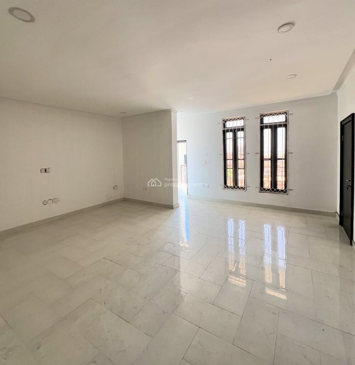 Spacious 2 Bedroom, Victoria Island (vi), Lagos, Flat / Apartment for Rent