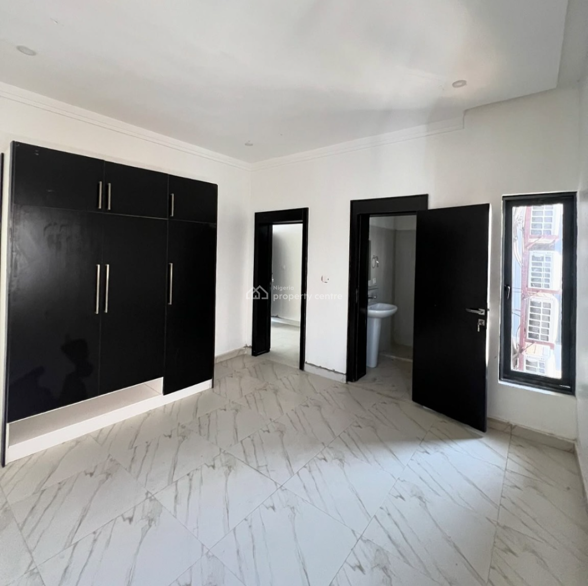 Spacious 2 Bedroom, Victoria Island (vi), Lagos, Flat / Apartment for Rent