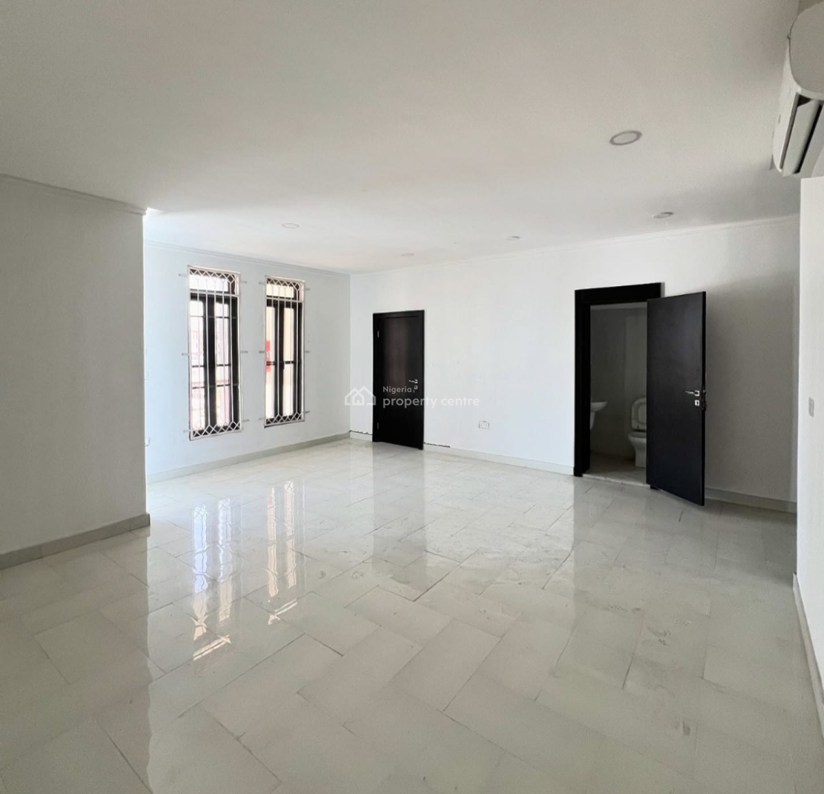 Spacious 2 Bedroom, Victoria Island (vi), Lagos, Flat / Apartment for Rent