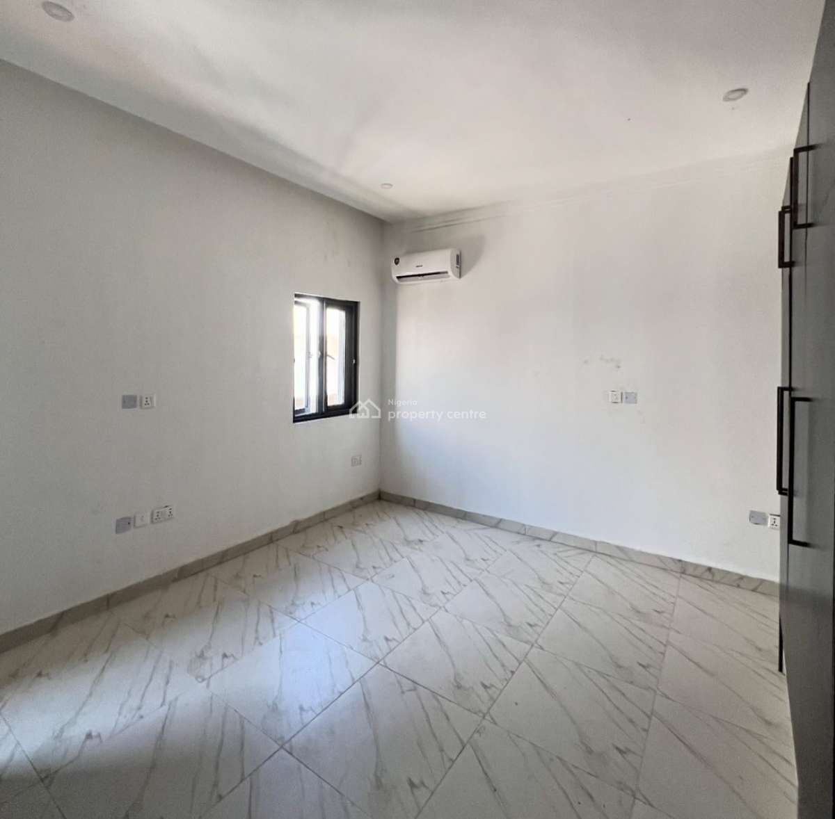 Spacious 2 Bedroom, Victoria Island (vi), Lagos, Flat / Apartment for Rent