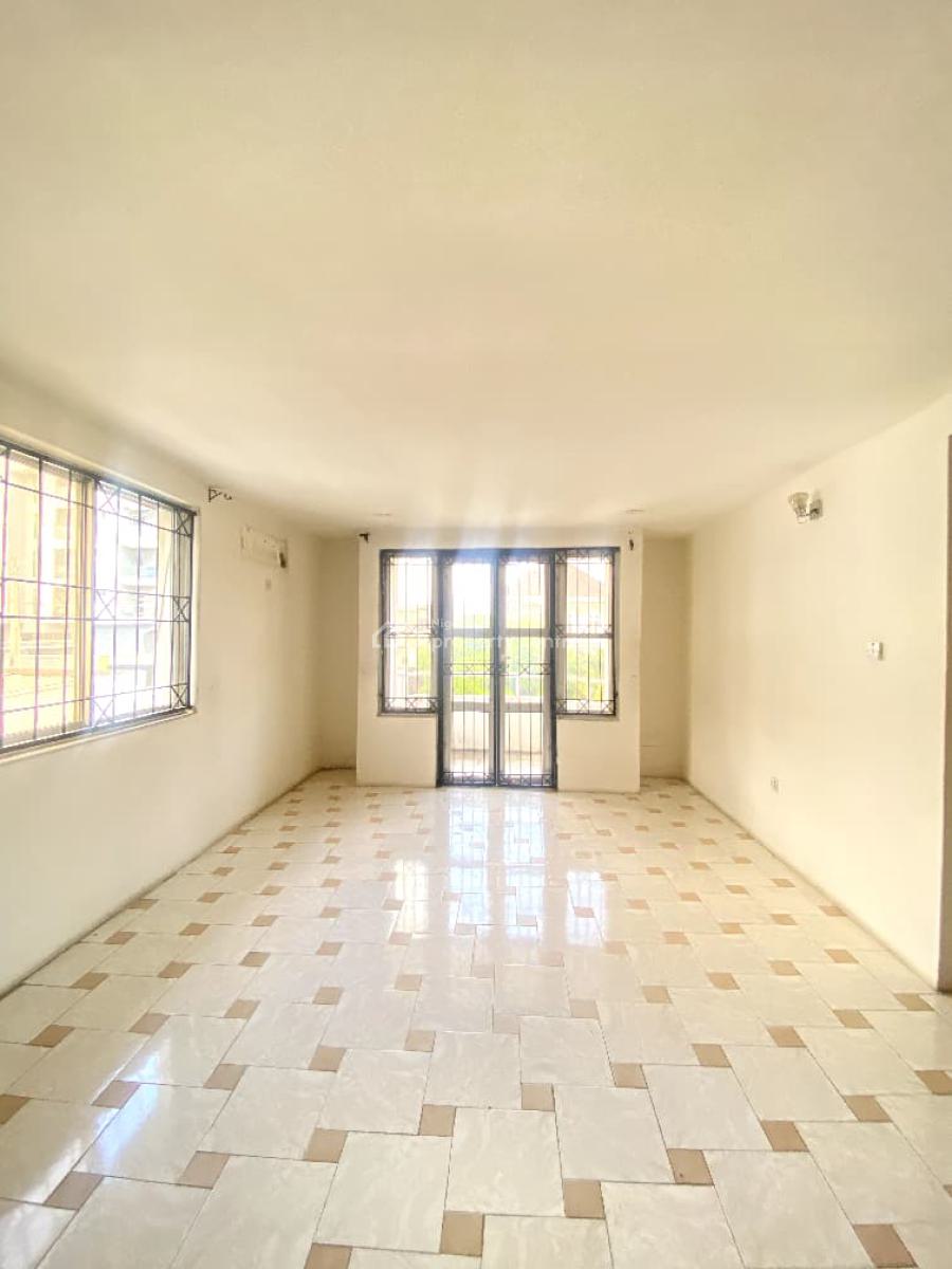 Classic 4 Bedroom Fully Detached Duplex with 2 Bqs in a Secure Estate, Lekki Phase 1, Lekki, Lagos, Detached Duplex for Rent
