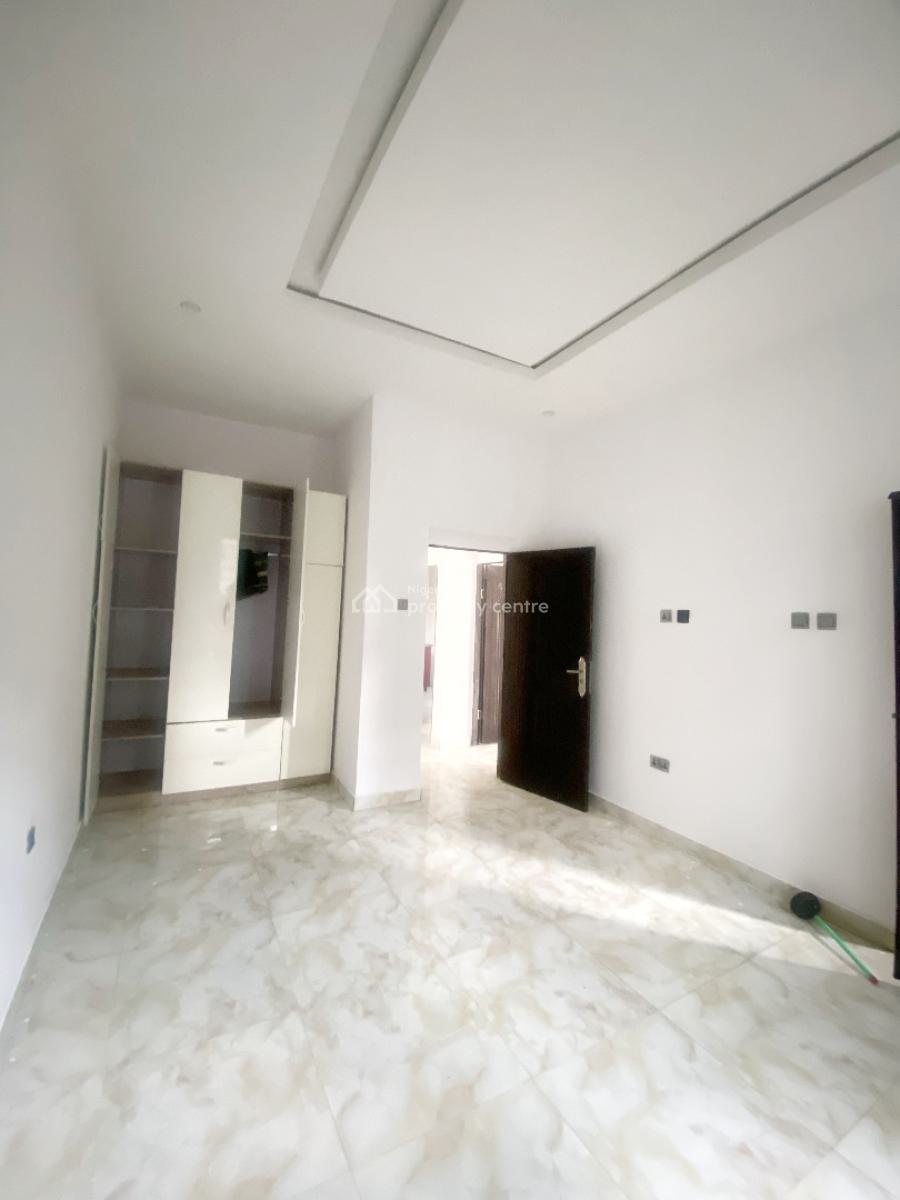 Luxury 2 Bedroom Flat, Olowora, Omole Phase 2, Ikeja, Lagos, Flat / Apartment for Rent