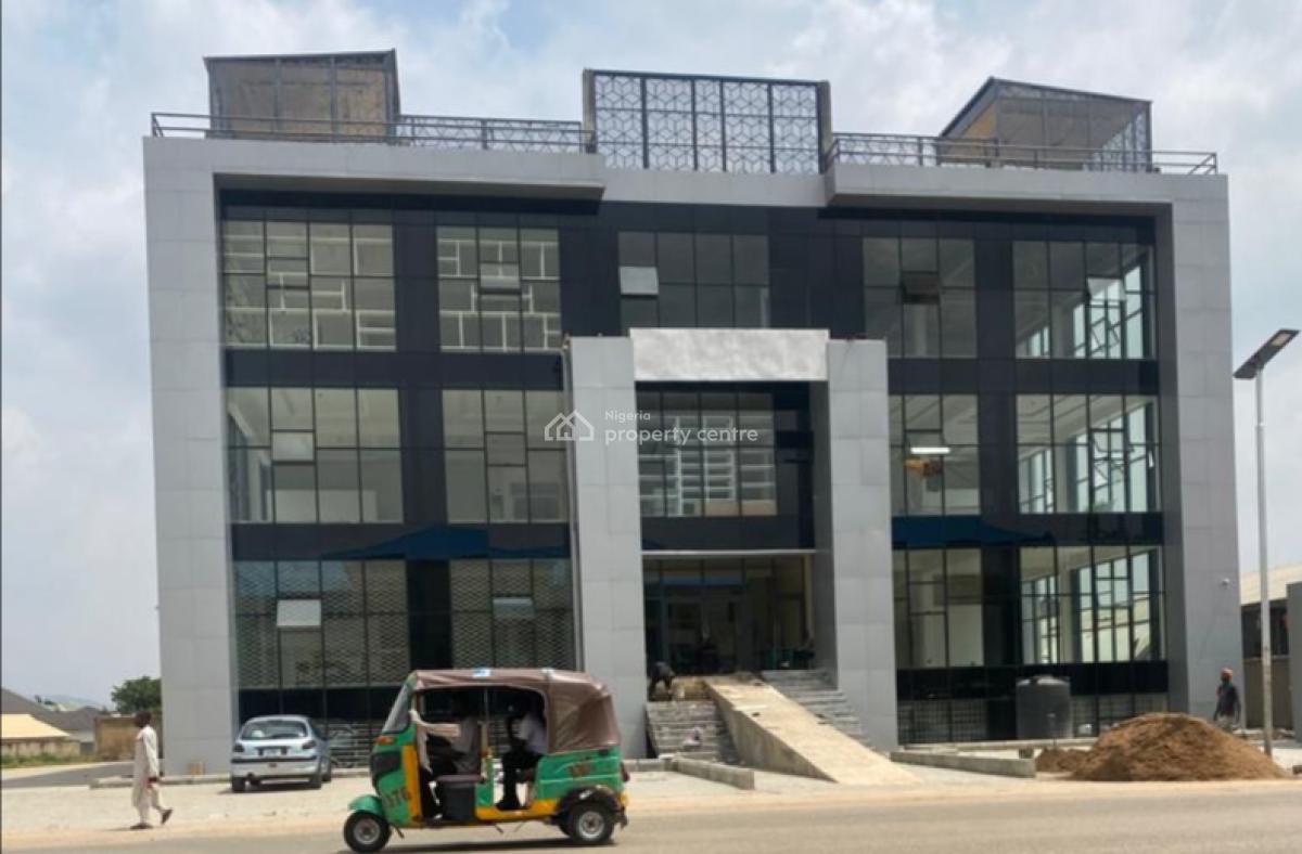 Large Shop/office Space (basement), 3rd Avenue, Gwarinpa, Abuja, Plaza / Complex / Mall for Rent