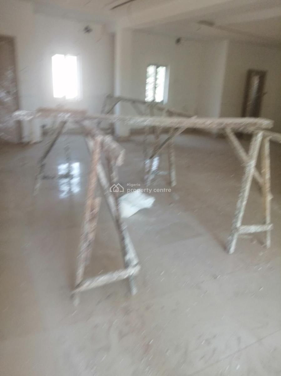 Large Shop / Office Space (basement), 3rd Avenue, Gwarinpa, Abuja, Plaza / Complex / Mall for Rent