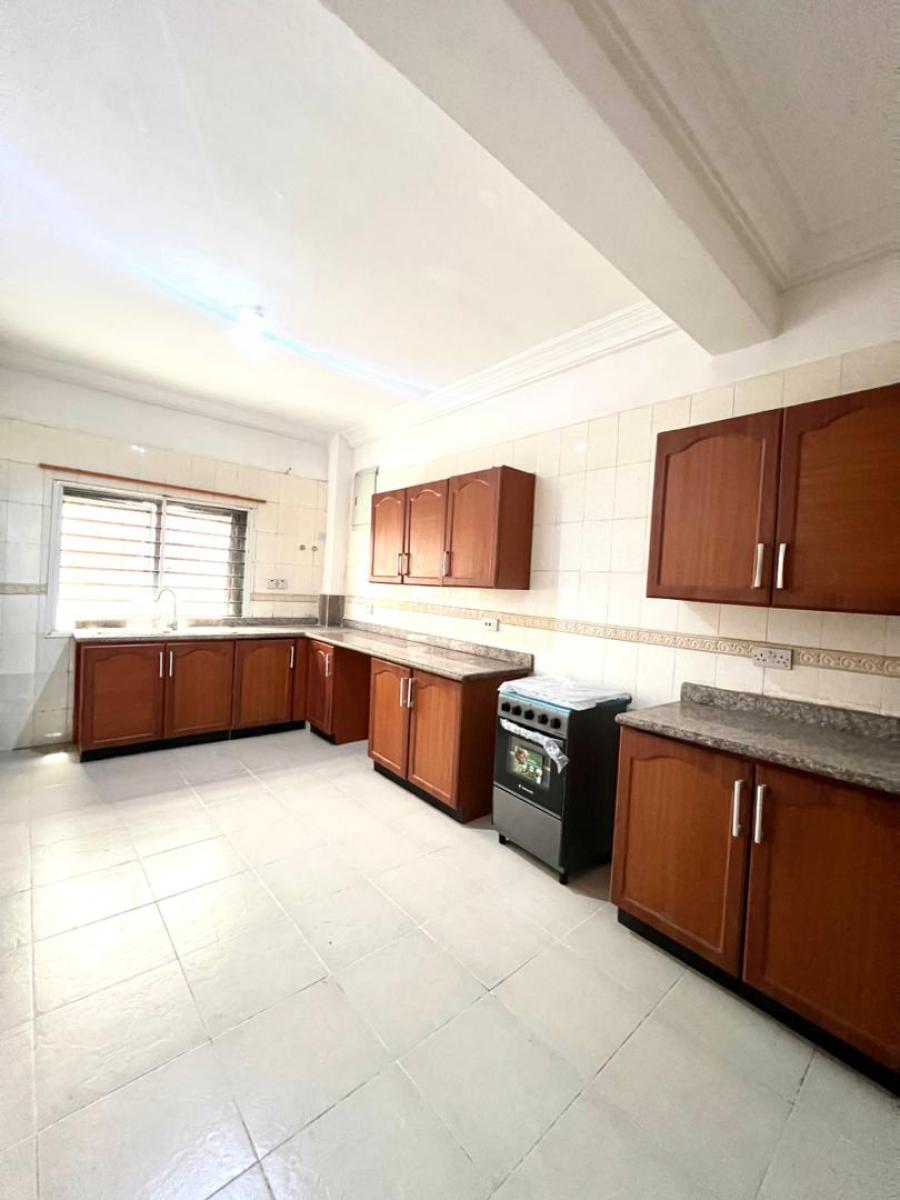 Lovely 3 Bedroom Apartment with Bq in a Secure Estate, Lekki Phase 1, Lekki, Lagos, Flat / Apartment for Rent