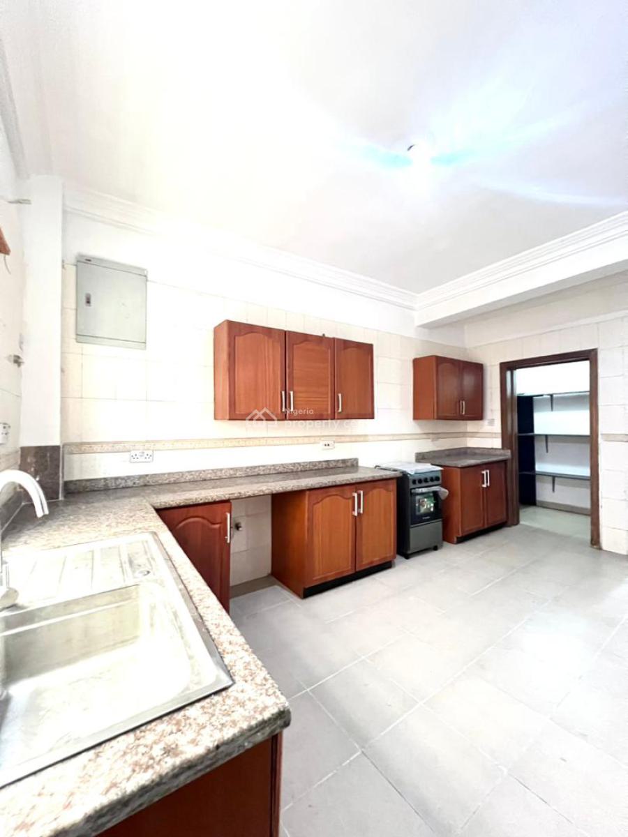 Lovely 3 Bedroom Apartment with Bq in a Secure Estate, Lekki Phase 1, Lekki, Lagos, Flat / Apartment for Rent