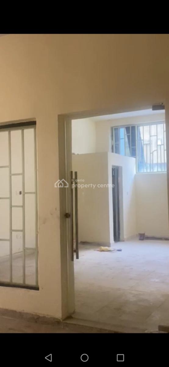 Large Shop /office Space, 3rd Avenue, Gwarinpa, Abuja, Plaza / Complex / Mall for Rent