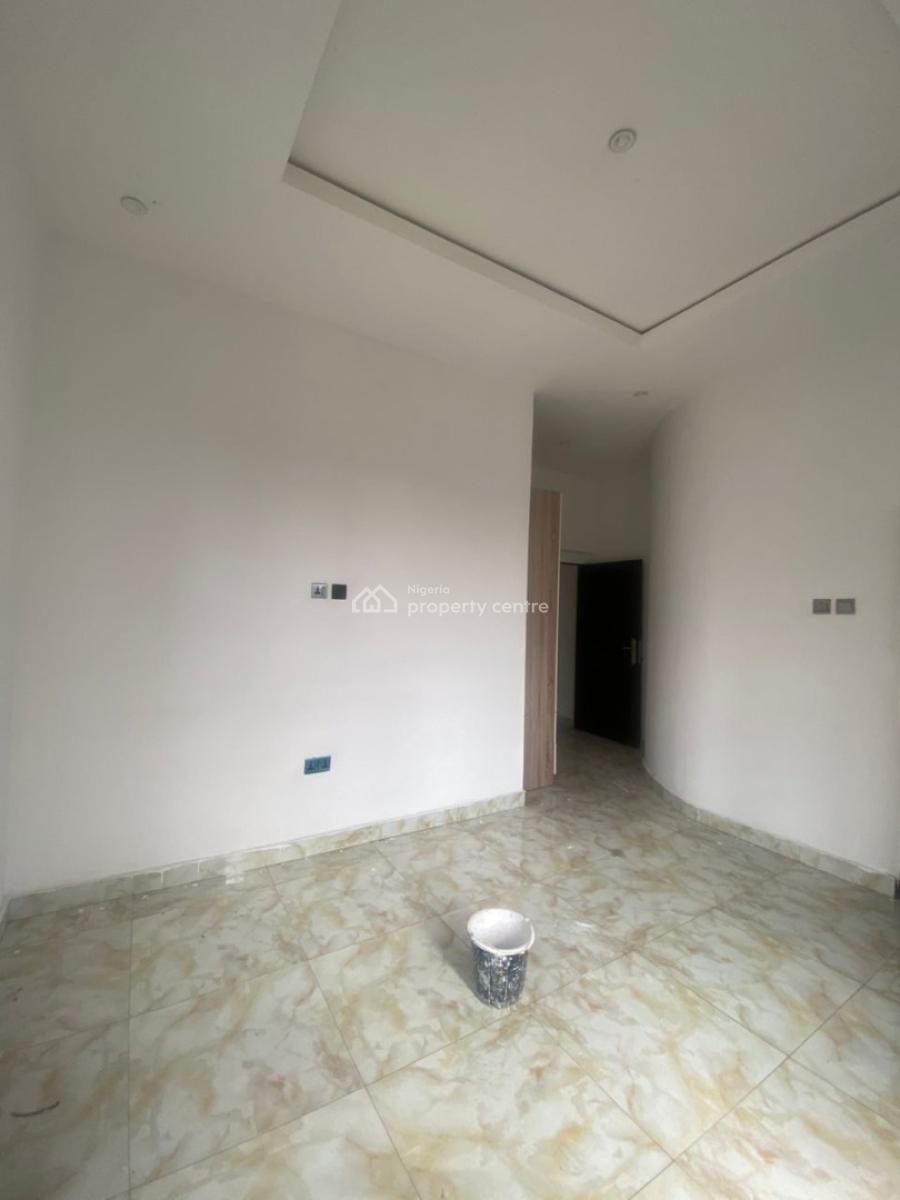 2 Bedroom Apartment, Olowora, Magodo, Lagos, Flat / Apartment for Rent