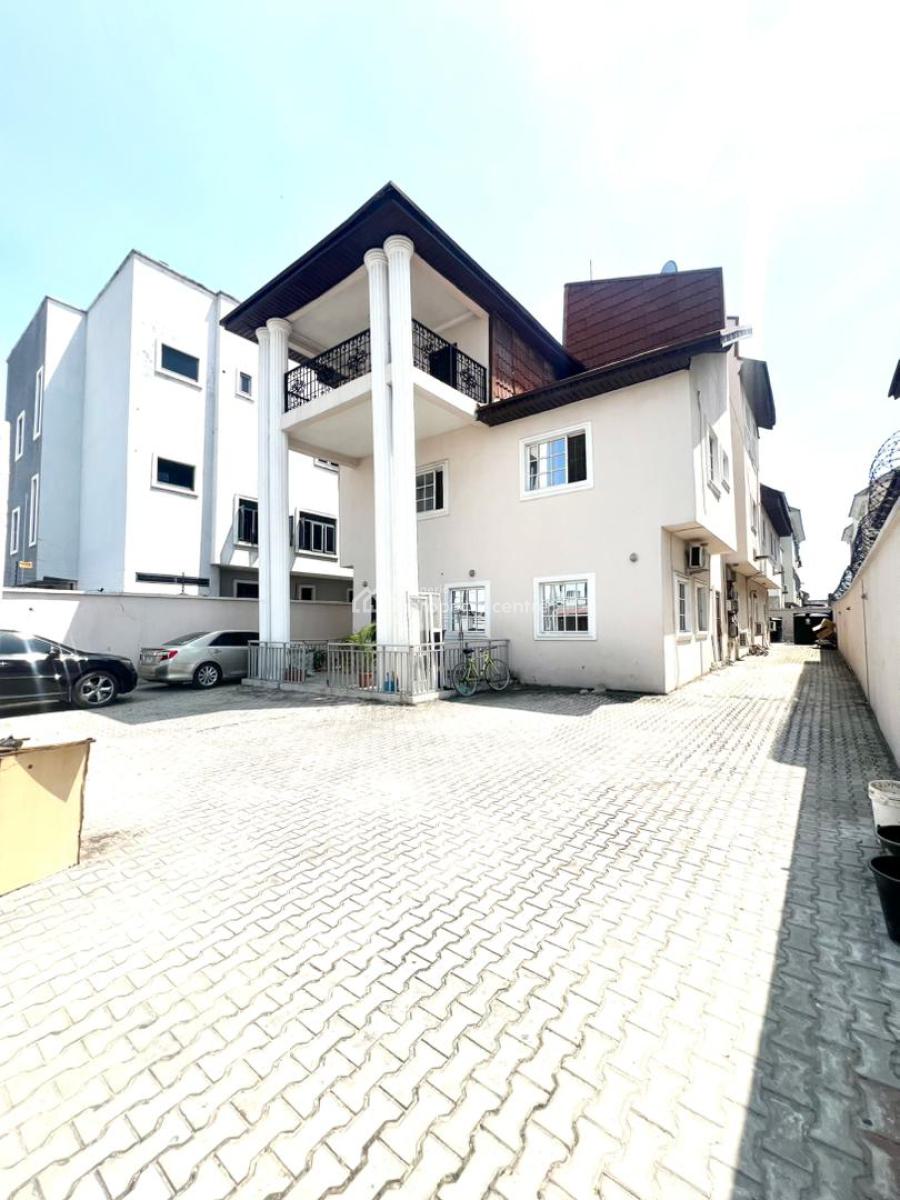 Lovely 2 Bedroom Apartment in a Secure Estate, Lekki Phase 1, Lekki, Lagos, Flat / Apartment for Rent