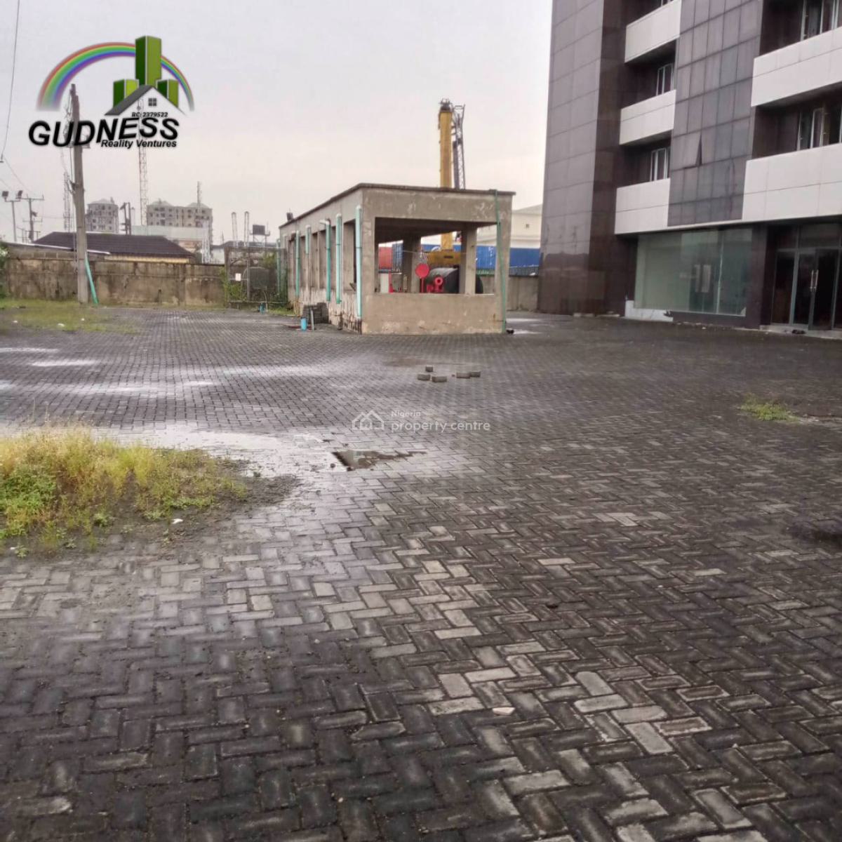 Office Complex with a Land Size of 2,800 Sqm, Lekki - Epe Express Road, Beside Nicon Town Estate, Lekki, Lagos, Plaza / Complex / Mall for Sale