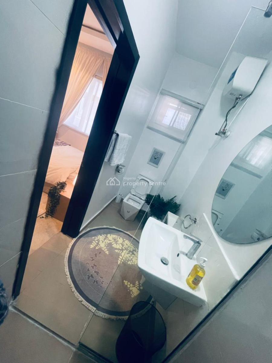 Spacious 2 Bedroom Apartment, Victoria Island (vi), Lagos, Flat / Apartment for Rent