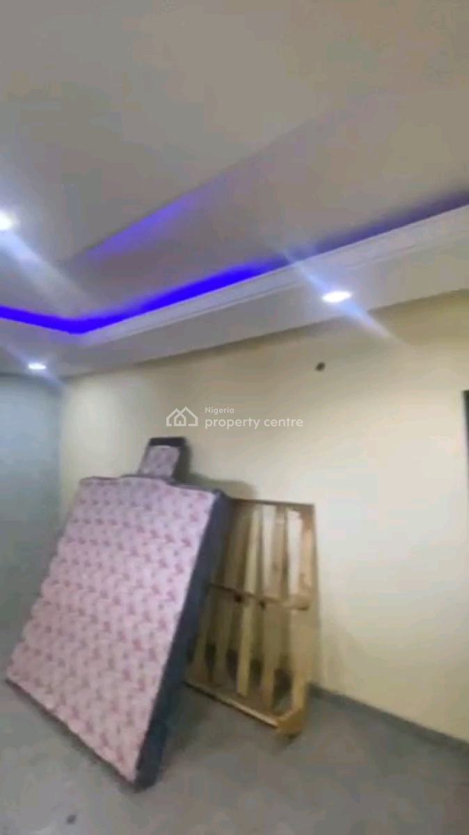 Standard and Semi Furnished Room Self Contain, Onike, Yaba, Lagos, Self Contain (single Rooms) for Rent