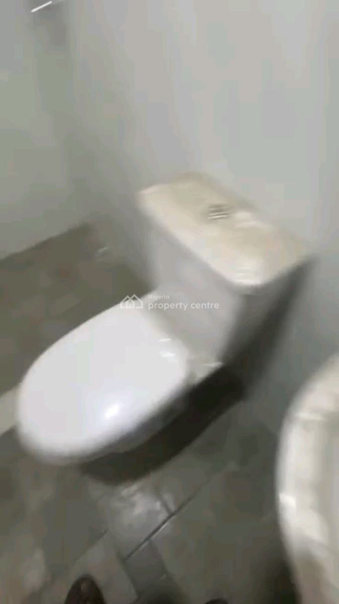 Standard and Semi Furnished Room Self Contain, Onike, Yaba, Lagos, Self Contain (single Rooms) for Rent