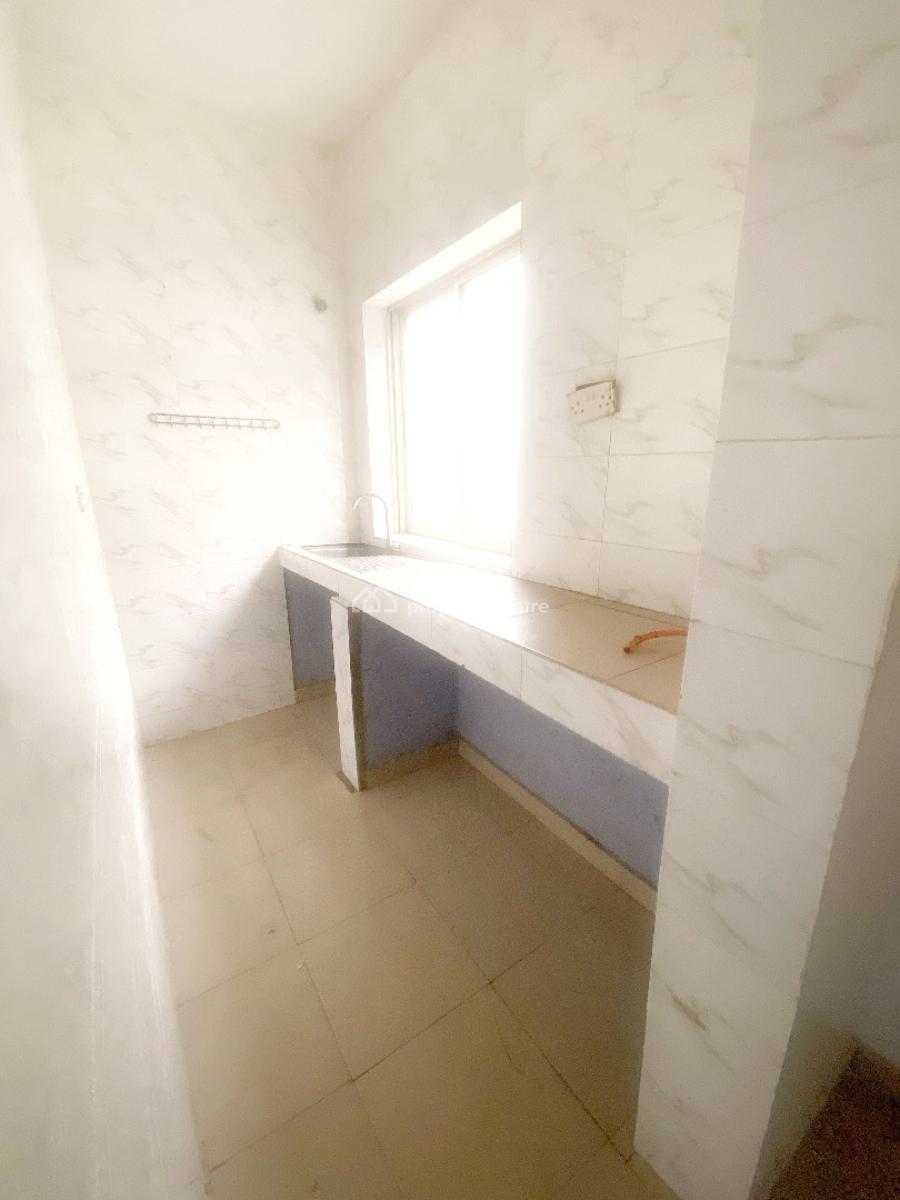 a Well Maintained Spacious 2 Bedroom Flat, Gra Phase 1, Magodo, Lagos, Flat / Apartment for Rent