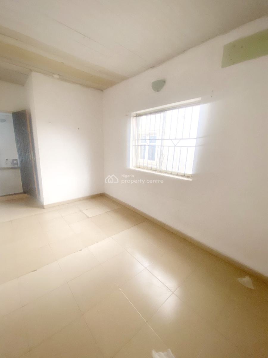 a Well Maintained Spacious 2 Bedroom Flat, Gra Phase 1, Magodo, Lagos, Flat / Apartment for Rent
