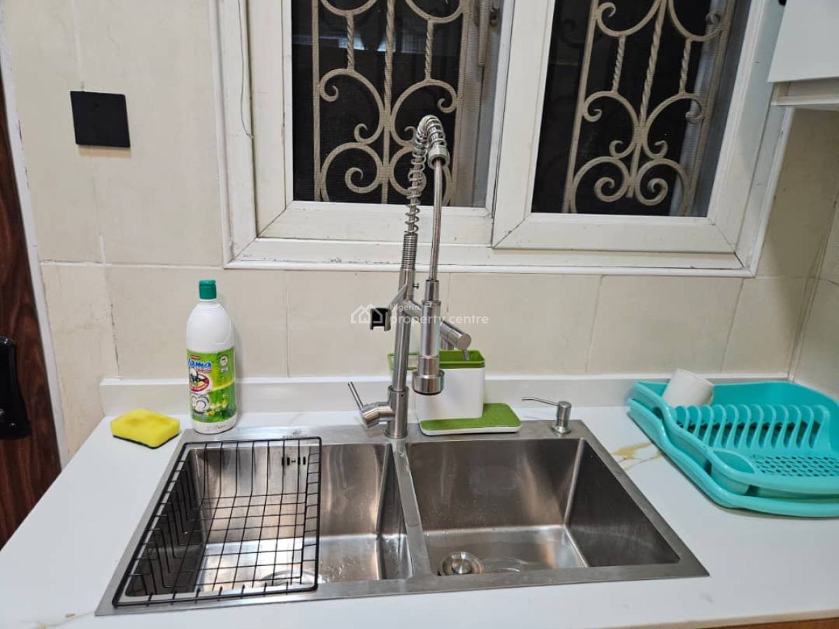 Luxury 3 Bedroom Apartment, Off Fola Osigbo, Lekki Phase 1, Lekki, Lagos, Flat / Apartment Short Let