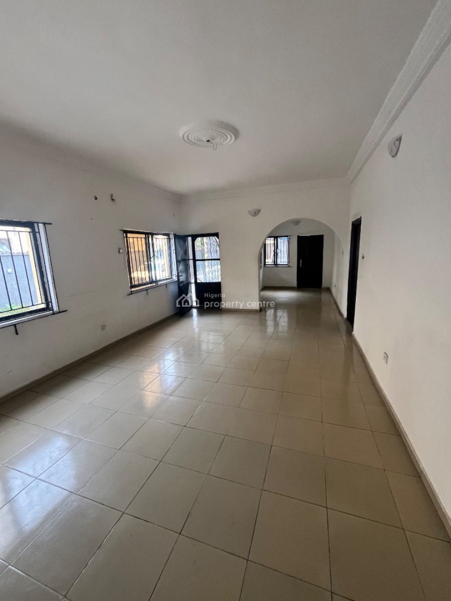 Neat 3 Bedroom Flat, Thomas Estate, Ajah, Lagos, Flat / Apartment for Rent