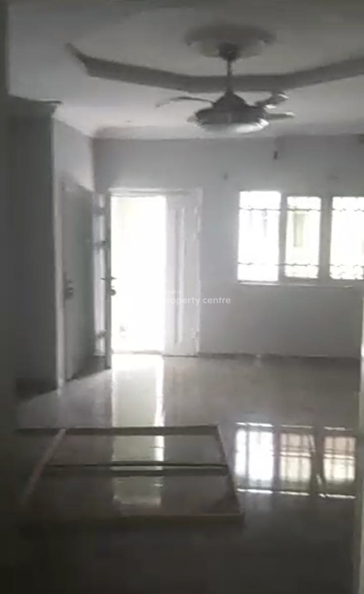 Upstairs Well Built 2 Bedroom Apartment {video Available}, Divine Homes Back Gate @thomas Estate, Ajah, Lagos, Flat / Apartment for Rent