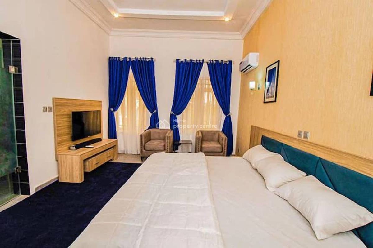21 Rooms Functional Hotel, 4th Avenue, Gwarinpa, Abuja, Hotel / Guest House for Sale