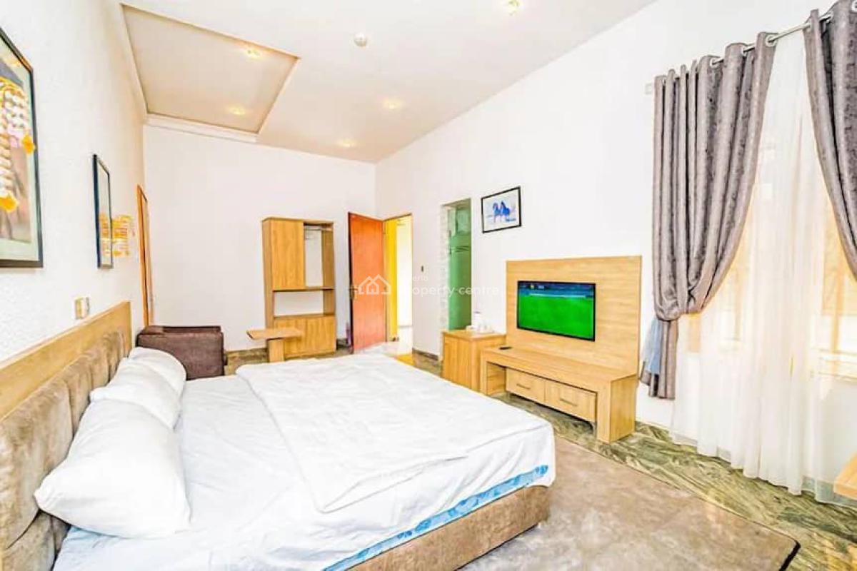 21 Rooms Functional Hotel, 4th Avenue, Gwarinpa, Abuja, Hotel / Guest House for Sale