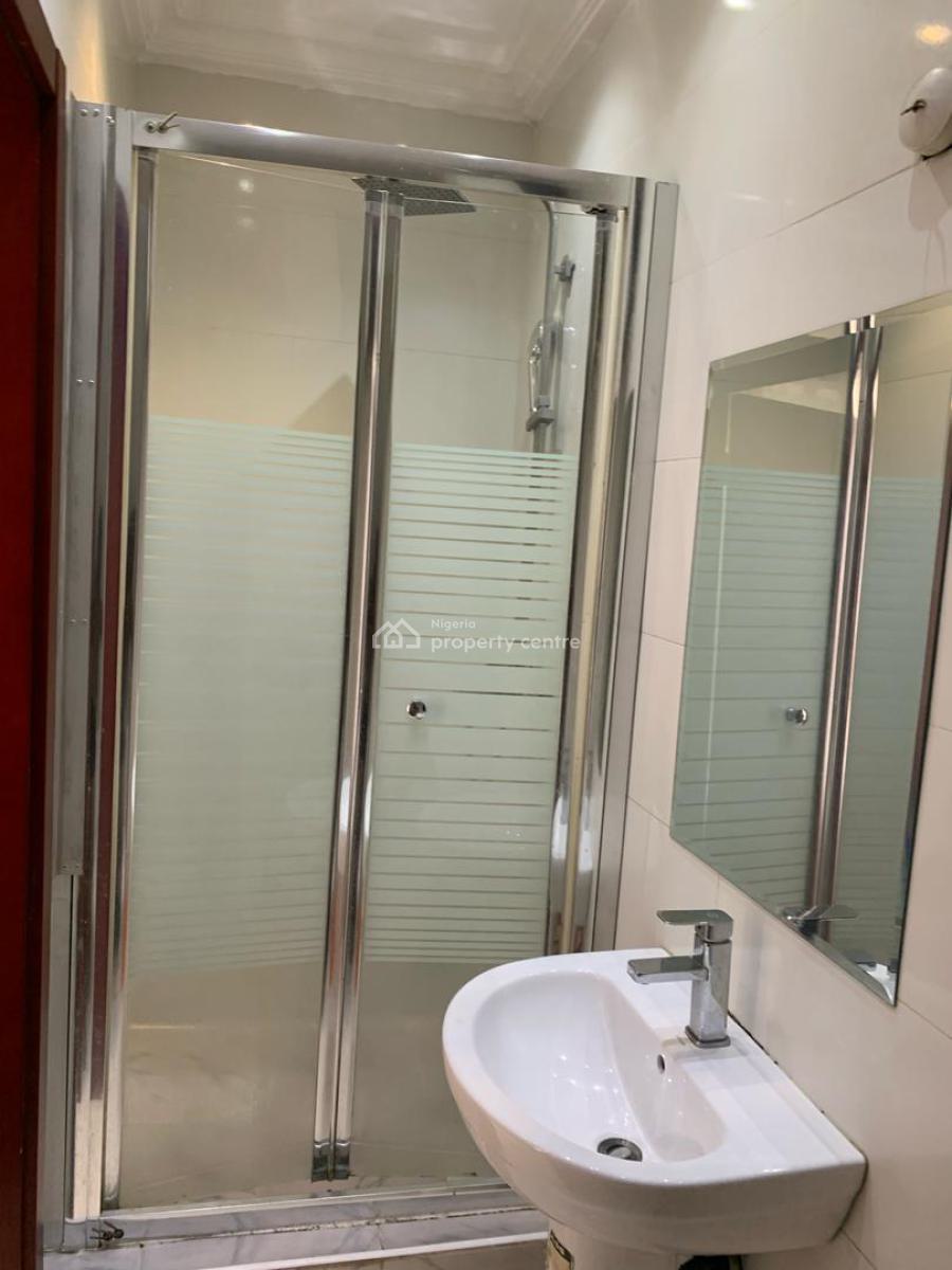 Well Maintained Serviced Tastefully Furnished 2 Bedrooms Apartment, Off Admiralty Way at Prince Ebanor Supermarket, Lekki Phase 1, Lekki, Lagos, Flat / Apartment for Rent