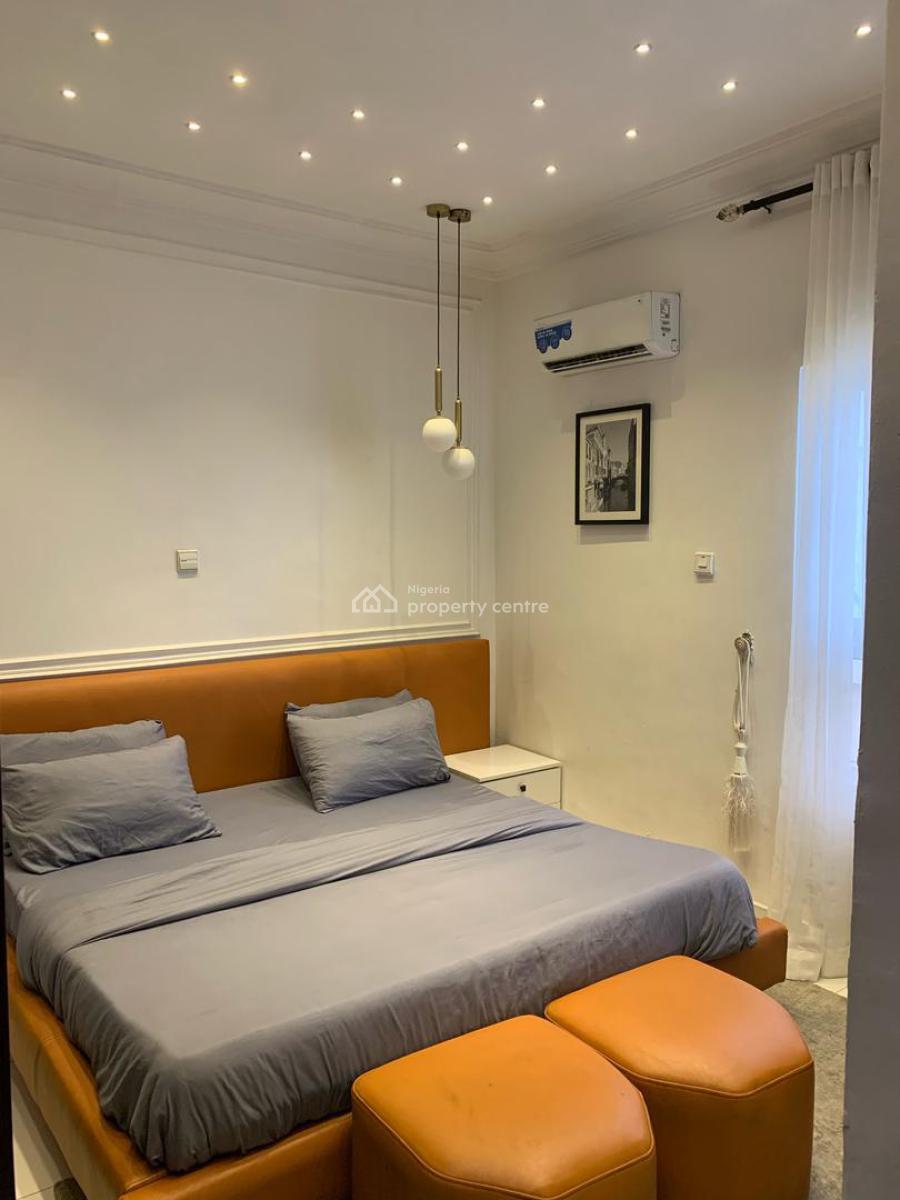 Well Maintained Serviced Tastefully Furnished 2 Bedrooms Apartment, Off Admiralty Way at Prince Ebanor Supermarket, Lekki Phase 1, Lekki, Lagos, Flat / Apartment for Rent