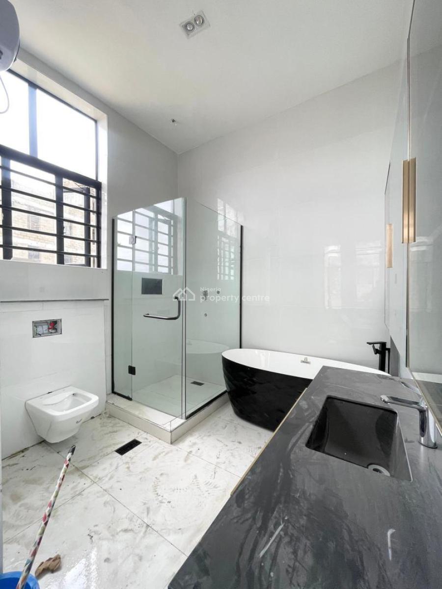 5 Bedrooms Fully-detached Duplex with Bq, Chevron, Lekki, Lagos, Detached Duplex for Sale