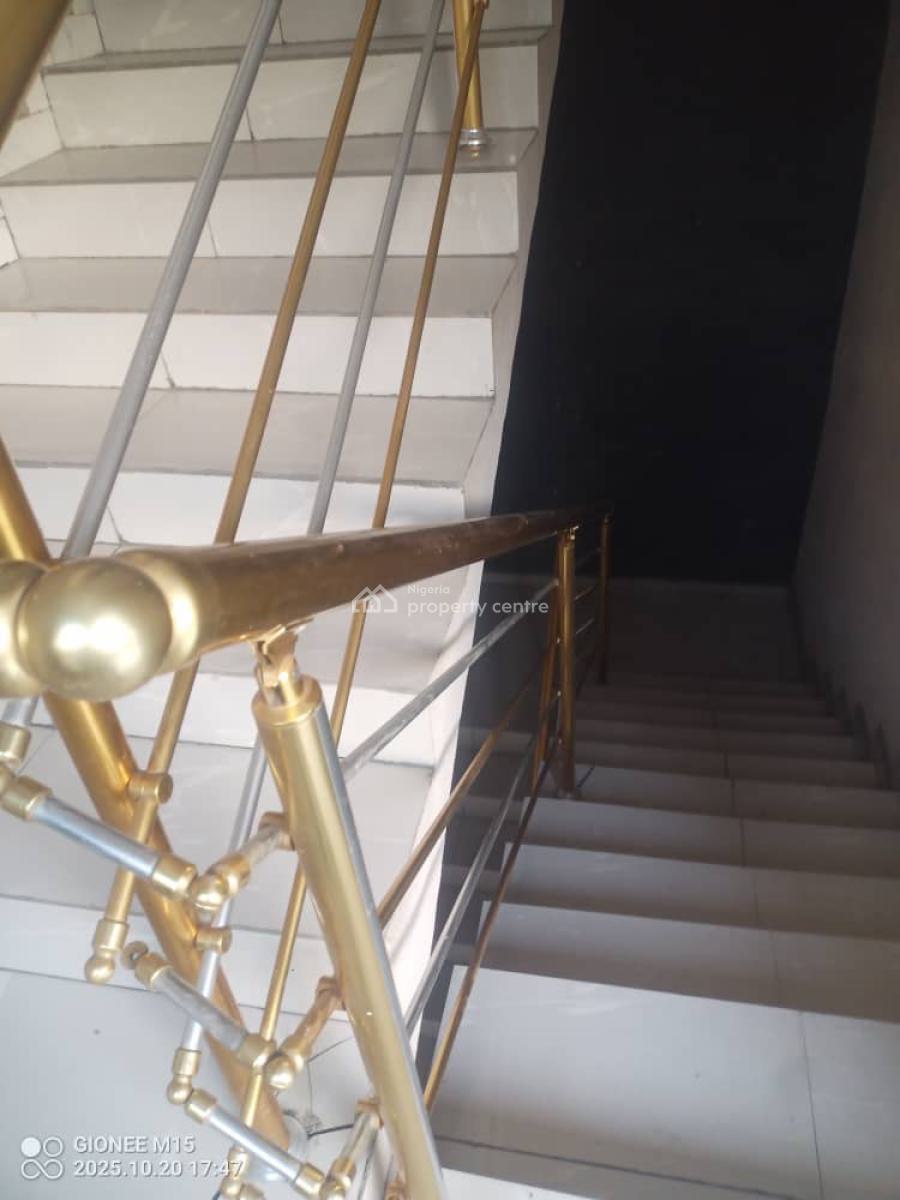 2 Bedroom Apartment (upstairs) in a Serene Estate, Canal West Estate, Osapa, Lekki, Lagos, Flat / Apartment for Rent