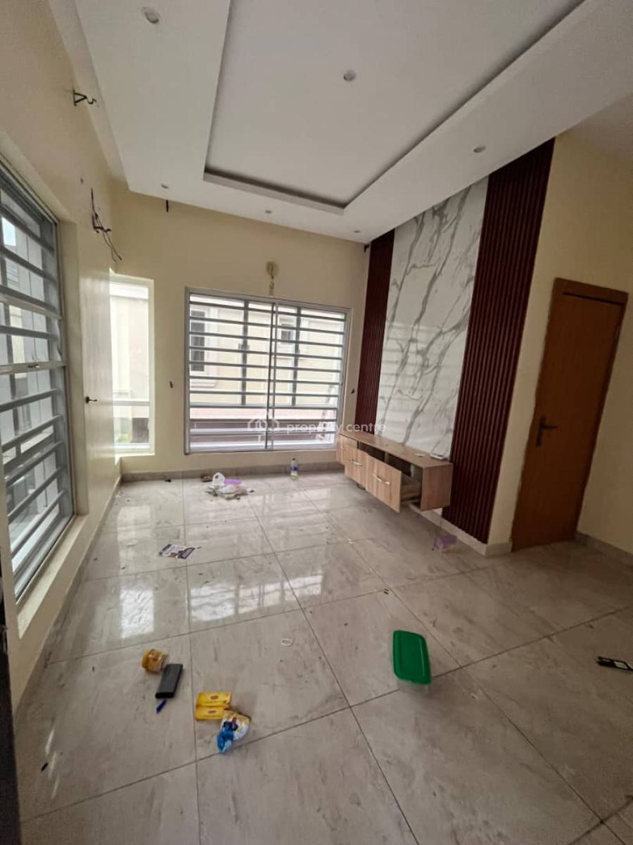 Neatly Used 2 Bedroom Apartment, Agungi, Lekki, Lagos, Flat / Apartment for Rent