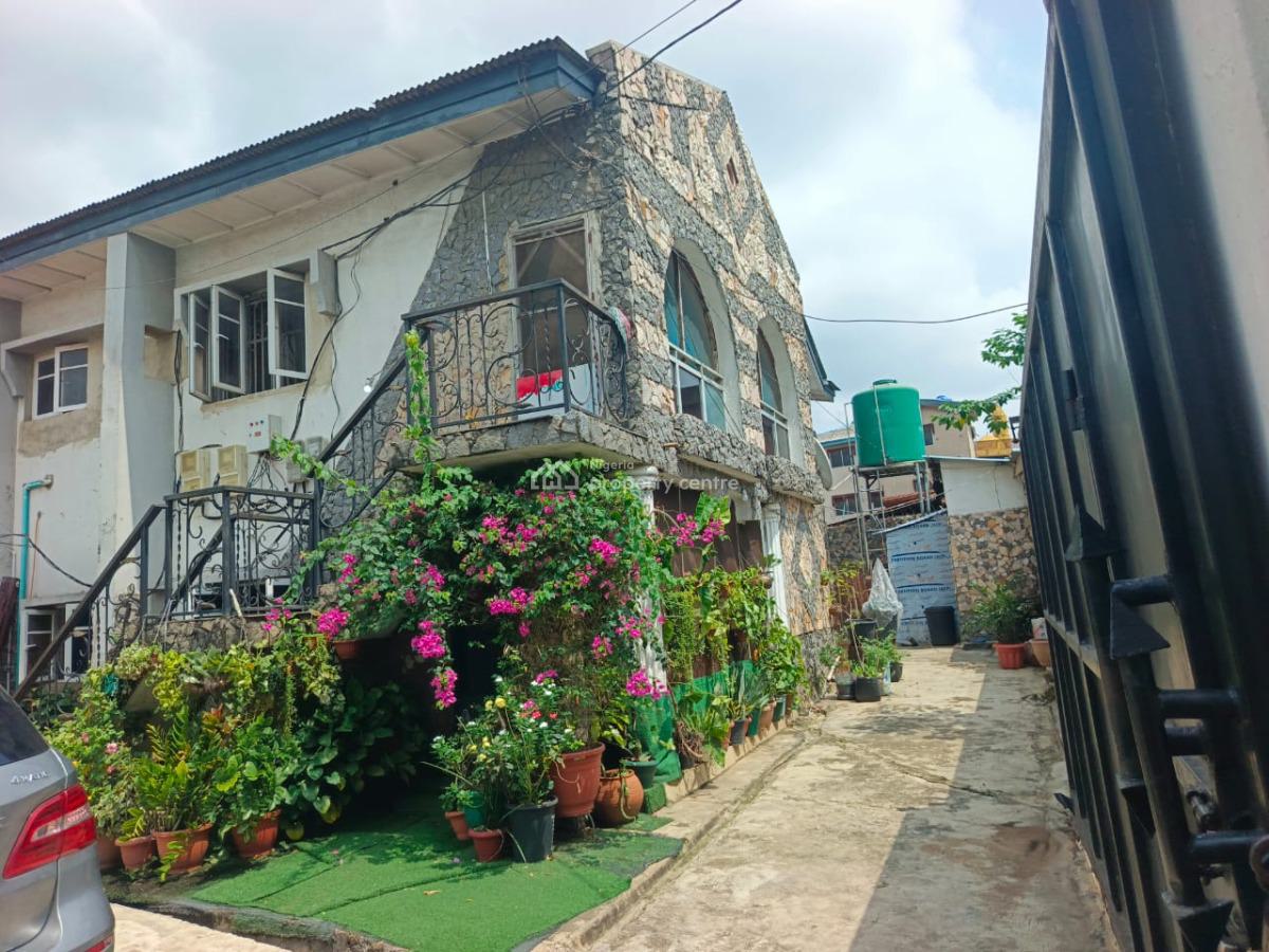 6units of Apartment:2units 2 Bed ,1nos 3 Bed ,2nos 1 Bed and Room Self, Omole Phase 1, Omole Phase 1, Ikeja, Lagos, Block of Flats for Sale
