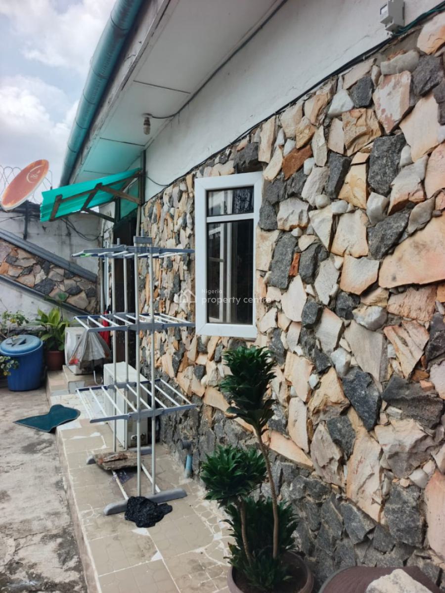 6units of Apartment:2units 2 Bed ,1nos 3 Bed ,2nos 1 Bed and Room Self, Omole Phase 1, Omole Phase 1, Ikeja, Lagos, Block of Flats for Sale