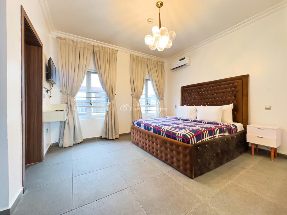 Bed of Roses - My Fresh 2 Bedroom Flat, Snooker Board, Ps4 and 2, Lekki Phase 1, Lekki, Lagos, Flat / Apartment Short Let
