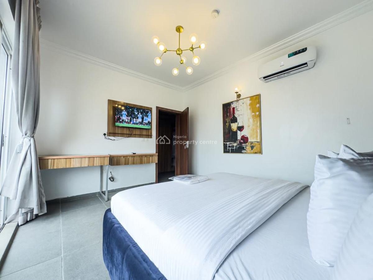 Bed of Roses - My Fresh 2 Bedroom Flat, Snooker Board, Ps4 and 2, Lekki Phase 1, Lekki, Lagos, Flat / Apartment Short Let
