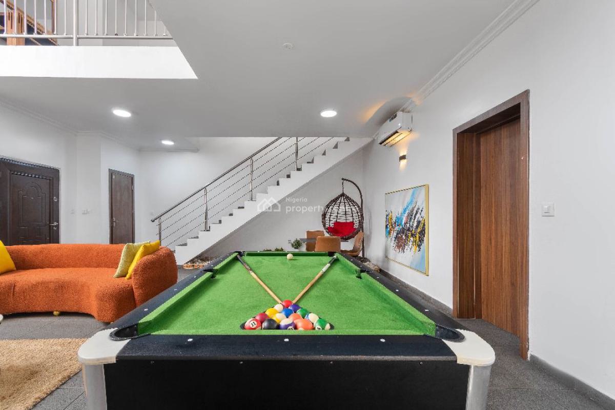 Bed of Roses - My Fresh 2 Bedroom Flat, Snooker Board, Ps4 and 2, Lekki Phase 1, Lekki, Lagos, Flat / Apartment Short Let